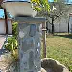 Lunetia Bed and Breakfast 3*