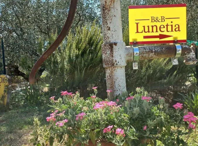 B&B Lunetia 3*